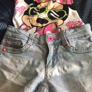 Shorts with tow shirts shorts the size is five